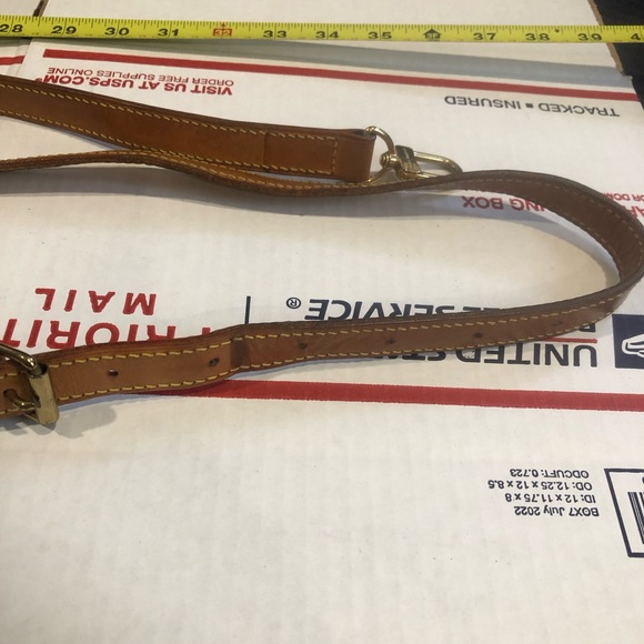 LOUIS VUITTON Vachetta Replacement Shoulder Strap with Clips and Shoulder Pad - Picture 9 of 16